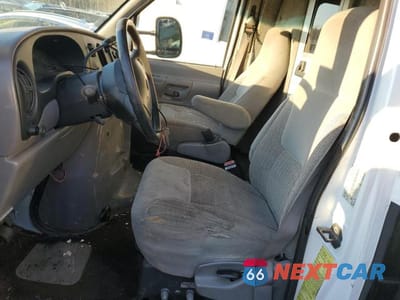 Zdjęcie 7 z 13 samochodu: 1999 FORD ECONOLINE E450 SUPER DUTY CUTAWAY VAN RV VIN:1FDXE40F1XHB67955 - miniatura