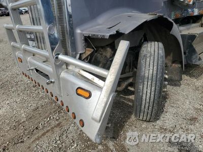 Zdjęcie 9 z 10 samochodu: 2013 KENWORTH CONSTRUCTION W900 VIN:1XKWD49X9DJ346235 - miniatura