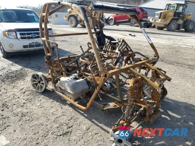 Zdjęcie 9 z 10 samochodu: 2017 CAN-AM COMMANDER 800R XT VIN:3JBKKAN21HJ001352 - miniatura