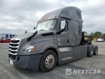 Drugie zdjęcie samochodu z przodu: 2020 FREIGHTLINER CASCADIA 126 VIN:3AKJHHDRXLSLV7948 - miniatura