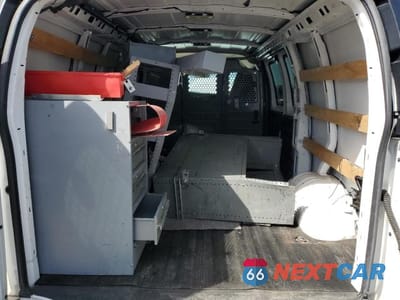Zdjęcie 10 z 13 samochodu: 2017 GMC SAVANA G2500 VIN:1GTW7AFF4H1913812 - miniatura