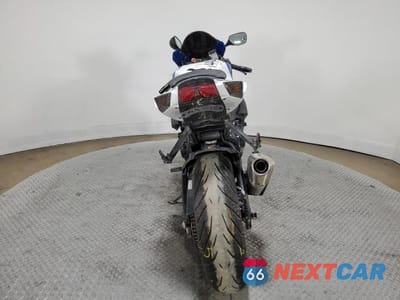 Czwarte zdjęcie samochodu z boku: 2023 SUZUKI GSX-R750 VIN:JS1GR7MA5P7101448 - miniatura