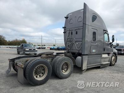 Czwarte zdjęcie samochodu z boku: 2020 FREIGHTLINER CASCADIA 126 VIN:3AKJHHDRXLSLV7948 - miniatura