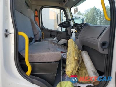 Piąte zdjęcie samochodu w środku: 2020 FREIGHTLINER 114SD VIN:1FVMG3DV4LHLR6559 - miniatura