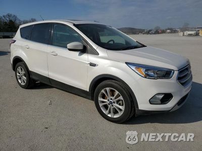Czwarte zdjęcie samochodu z boku: 2017 FORD ESCAPE SE VIN:1FMCU0G99HUC03619 - miniatura