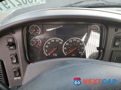 Zdjęcie 8 z 10 samochodu: 2020 FREIGHTLINER 114SD VIN:1FVMG3DV4LHLR6559 - miniatura