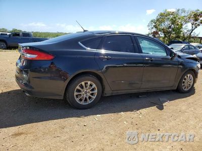Trzecie zdjęcie samochodu z tyłu: 2017 FORD FUSION S VIN:3FA6P0G72HR294110 - miniatura