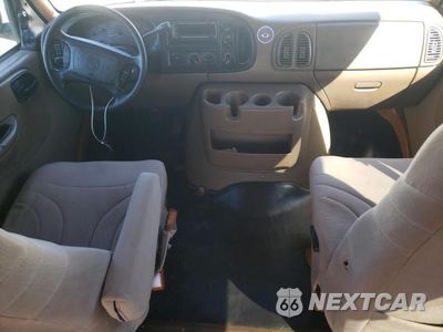 Zdjęcie 8 z 13 samochodu: 2002 DODGE RAM VAN B1500 VIN:2B6HB11Y82K142576 - miniatura