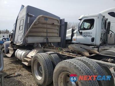 Trzecie zdjęcie samochodu z tyłu: 2013 KENWORTH CONSTRUCTION W900 VIN:1XKWD49X9DJ346235 - miniatura