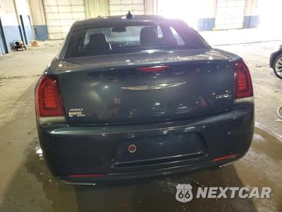 Zdjęcie 6 z 12 samochodu: 2017 CHRYSLER 300 S VIN:2C3CCAGG8HH622242 - miniatura
