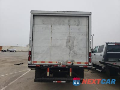 Zdjęcie 6 z 12 samochodu: 2011 ISUZU NPR VIN:JALC4W166B7003050 - miniatura