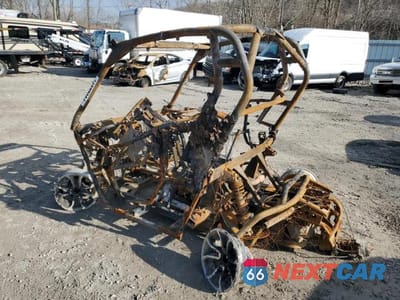 Trzecie zdjęcie samochodu z tyłu: 2017 CAN-AM COMMANDER 800R XT VIN:3JBKKAN21HJ001352 - miniatura
