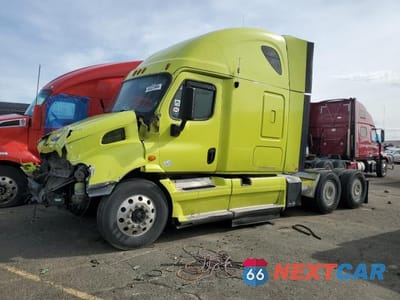 Trzecie zdjęcie samochodu z tyłu: 2013 FREIGHTLINER CASCADIA 113 VIN:1FUJGHDV1DSBW0107 - miniatura