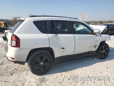 Trzecie zdjęcie samochodu z tyłu: 2015 JEEP COMPASS LATITUDE VIN:1C4NJDEB0FD436451 - miniatura
