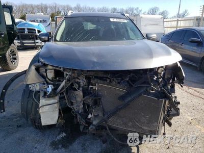 Piąte zdjęcie samochodu w środku: 2015 NISSAN ROGUE S VIN:KNMAT2MTXFP552360 - miniatura