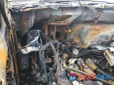 Zdjęcie 9 z 11 samochodu: 1997 FORD F350 VIN:1FDKF37F6VEA84849 - miniatura