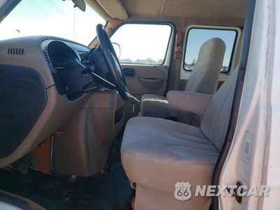 Zdjęcie 7 z 13 samochodu: 2002 DODGE RAM VAN B1500 VIN:2B6HB11Y82K142576 - miniatura