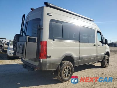 Czwarte zdjęcie samochodu z boku: 2023 MERCEDES-BENZ SPRINTER 2500 VIN:W1W4NBVY3PT129683 - miniatura