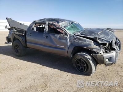 Czwarte zdjęcie samochodu z boku: 2014 TOYOTA TACOMA DOUBLE CAB PRERUNNER VIN:5TFJU4GN3EX062914 - miniatura
