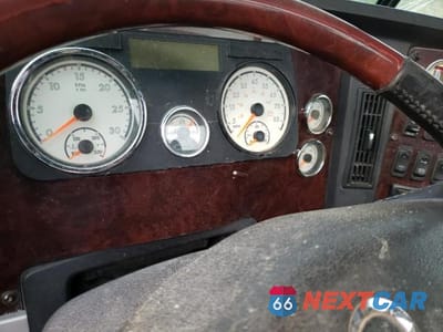 Zdjęcie 8 z 10 samochodu: 2015 FREIGHTLINER 122SD VIN:3AKJGNBG9FDGE4014 - miniatura