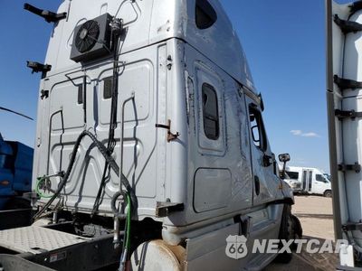 Zdjęcie 9 z 10 samochodu: 2013 FREIGHTLINER CASCADIA 125 VIN:3AKJGLDR4DSFH7348 - miniatura