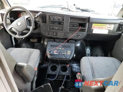 Zdjęcie 8 z 13 samochodu: 2014 CHEVROLET EXPRESS G3500 VIN:1GBZGUCL3E1163019 - miniatura