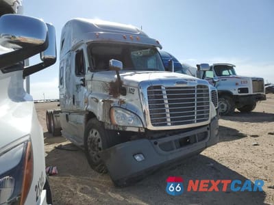 2013 FREIGHTLINER CASCADIA 125 3AKJGLDR4DSFH7348 - główne zdjęcie licytacji z USA - miniatura