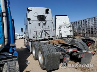 Trzecie zdjęcie samochodu z tyłu: 2013 FREIGHTLINER CASCADIA 125 VIN:3AKJGLDR4DSFH7348 - miniatura