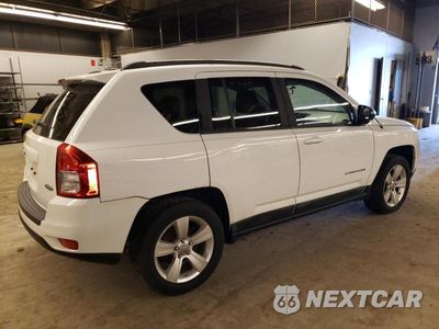 Trzecie zdjęcie samochodu z tyłu: 2011 JEEP COMPASS SPORT VIN:1J4NF1FB1BD278852 - miniatura
