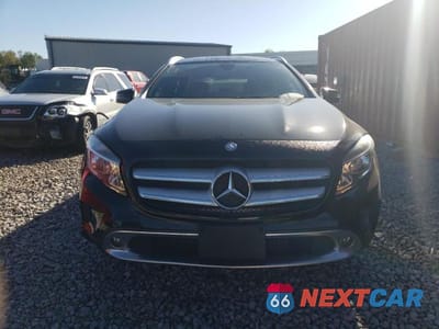 Piąte zdjęcie samochodu w środku: 2017 MERCEDES-BENZ GLA 250 VIN:WDCTG4EB4HJ323882 - miniatura