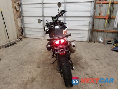 Czwarte zdjęcie samochodu z boku: 2023 KTM 890 ADVENTURE R VIN:VBKTR6406PM862172 - miniatura