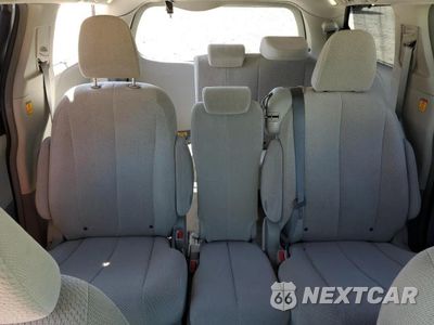 Zdjęcie 10 z 13 samochodu: 2013 TOYOTA SIENNA LE VIN:5TDKK3DCXDS364129 - miniatura
