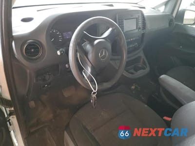 Zdjęcie 8 z 13 samochodu: 2017 MERCEDES-BENZ METRIS VIN:WD3PG2EA6H3212428 - miniatura