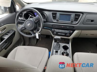 Zdjęcie 8 z 12 samochodu: 2021 KIA SEDONA LX VIN:KNDMB5C1XM6668632 - miniatura