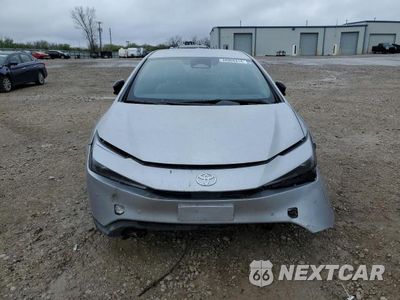 Piąte zdjęcie samochodu w środku: 2023 TOYOTA PRIUS LE VIN:JTDACAAU1P3001184 - miniatura