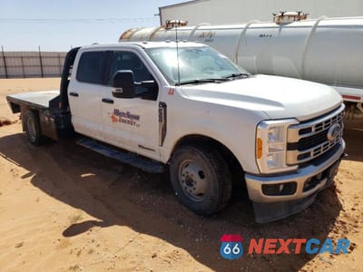 Czwarte zdjęcie samochodu z boku: 2023 FORD F350 SUPER DUTY VIN:1FD8W3HT5PED93200 - miniatura