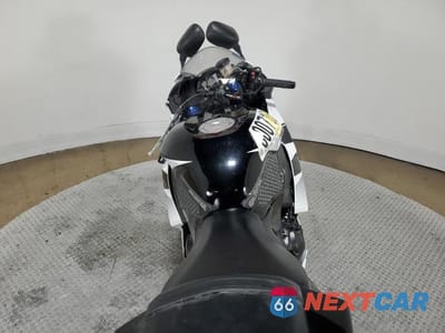 Zdjęcie 6 z 10 samochodu: 2016 HONDA CBR600 RR VIN:JH2PC40JXGK200749 - miniatura
