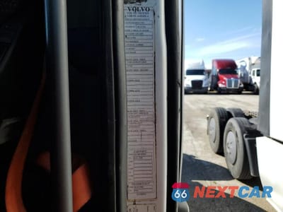 Zdjęcie 10 z 10 samochodu: 2019 VOLVO VNR VIN:4V4WC9EG6KN217252 - miniatura