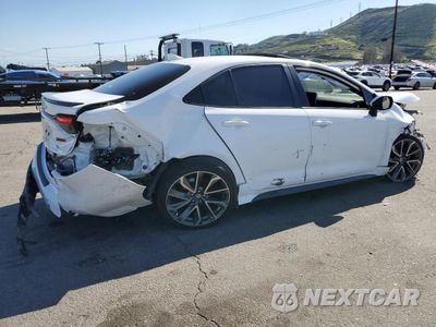 Trzecie zdjęcie samochodu z tyłu: 2021 TOYOTA COROLLA XSE VIN:5YFT4MCE0MP083134 - miniatura