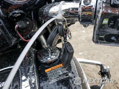 Zdjęcie 8 z 9 samochodu: 2022 INDIAN MOTORCYCLE CO. ROADMASTER LIMITED VIN:56KTKABB2N3408334 - miniatura
