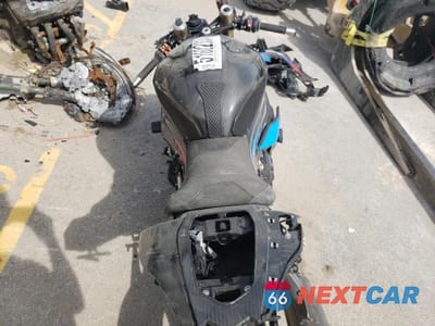 Zdjęcie 6 z 9 samochodu: 2021 BMW S 1000 RR VIN:WB10E2301M6E75281 - miniatura