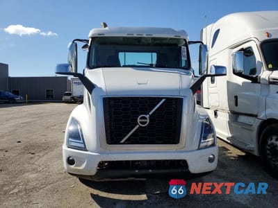 Zdjęcie 9 z 10 samochodu: 2019 VOLVO VNR VIN:4V4WC9EG6KN217252 - miniatura