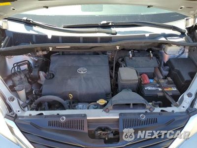 Zdjęcie 12 z 13 samochodu: 2013 TOYOTA SIENNA LE VIN:5TDKK3DCXDS364129 - miniatura