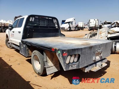 Drugie zdjęcie samochodu z przodu: 2023 FORD F350 SUPER DUTY VIN:1FD8W3HT5PED93200 - miniatura