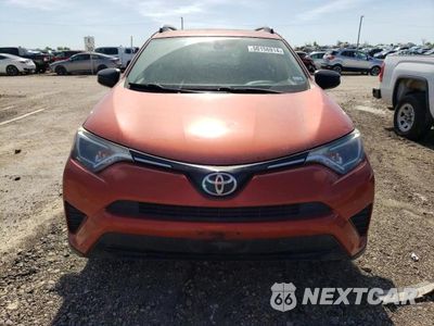 Piąte zdjęcie samochodu w środku: 2016 TOYOTA RAV4 LE VIN:JTMZFREV6GJ081721 - miniatura