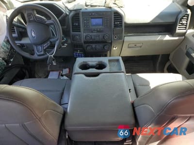 Zdjęcie 8 z 12 samochodu: 2022 FORD F550 SUPER DUTY VIN:1FD0X5HT2NEC94871 - miniatura