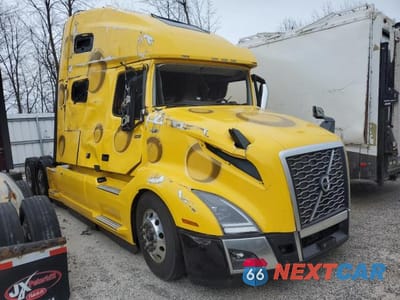 2023 VOLVO VN VNL 4V4NC9EH2PN310085 - główne zdjęcie licytacji z USA - miniatura
