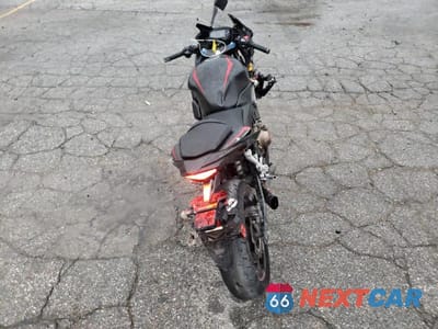 Zdjęcie 6 z 9 samochodu: 2020 HONDA CBR500 R VIN:MLHPC6217L5100115 - miniatura