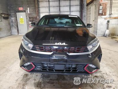 Piąte zdjęcie samochodu w środku: 2022 KIA FORTE GT LINE VIN:3KPF54ADXNE481474 - miniatura
