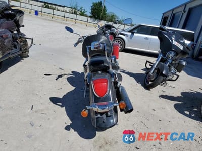 Czwarte zdjęcie samochodu z boku: 2009 SUZUKI VL800 VIN:JS1VS55A592100508 - miniatura